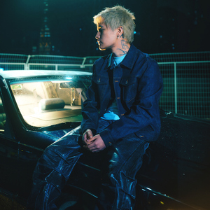 芈月光溜溜屁股被猛操调教骚屄
