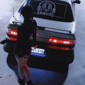 芈月光溜溜屁股被猛操调教骚屄
